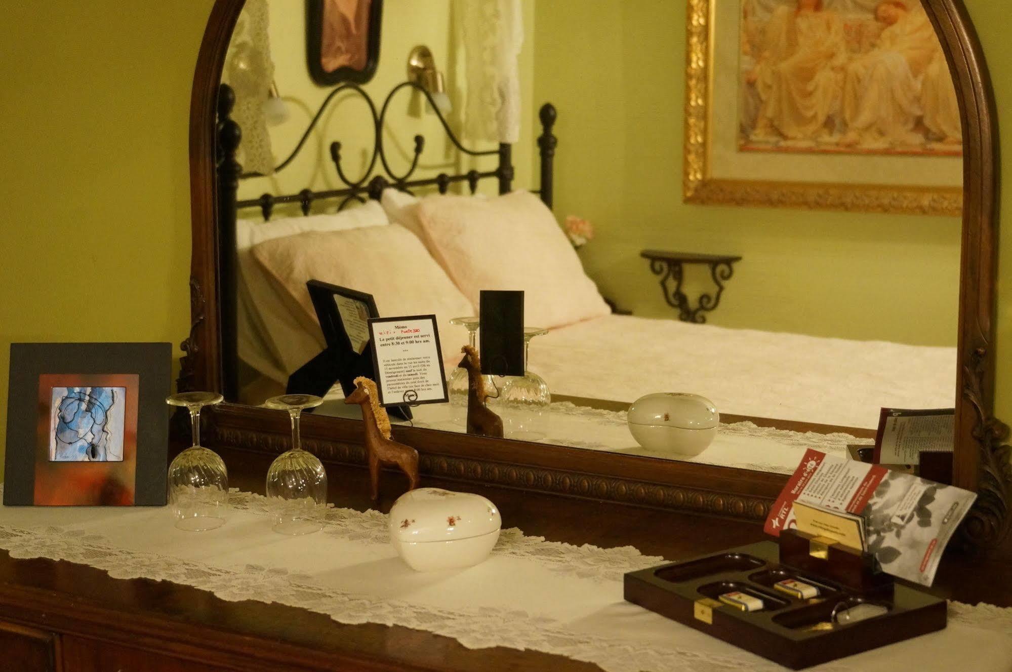 Le Refuge Du Poete Hotel Longueuil Ngoại thất bức ảnh